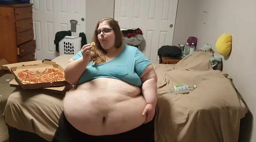 Ssbbw Eating Pizza 4kPornXXX